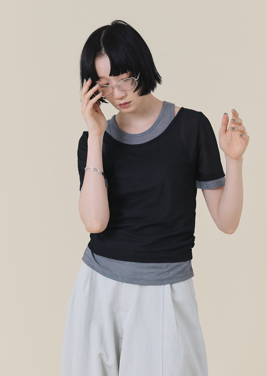 レイヤードシアートップス