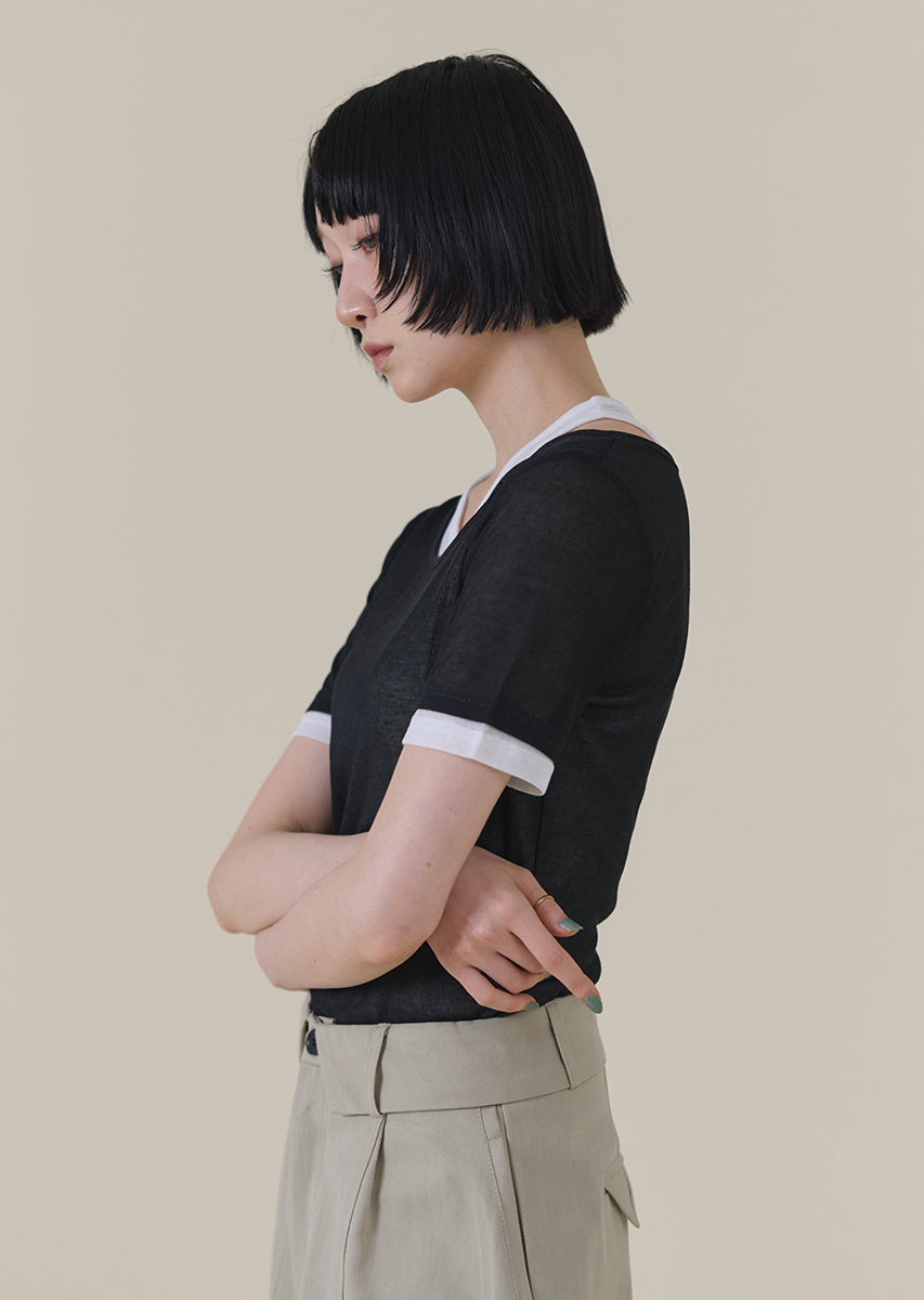 レイヤードシアートップス