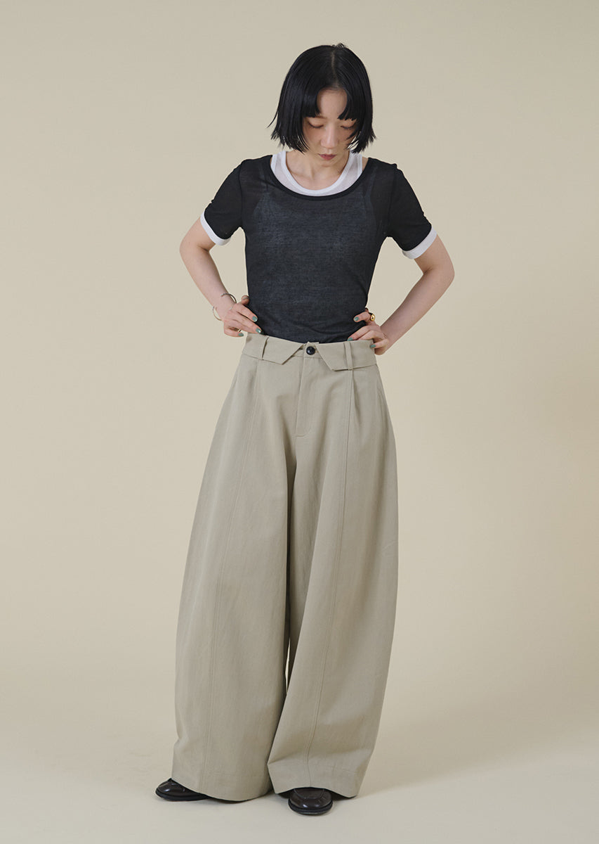 レイヤードシアートップス