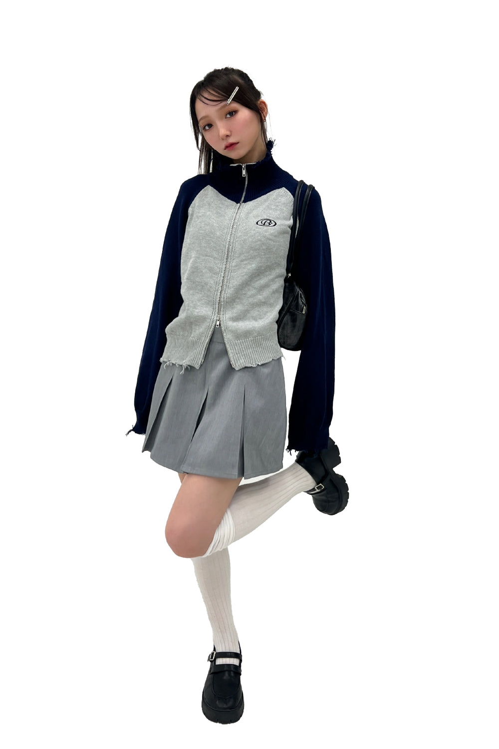 DAMAGE ZIP TURTLENECK