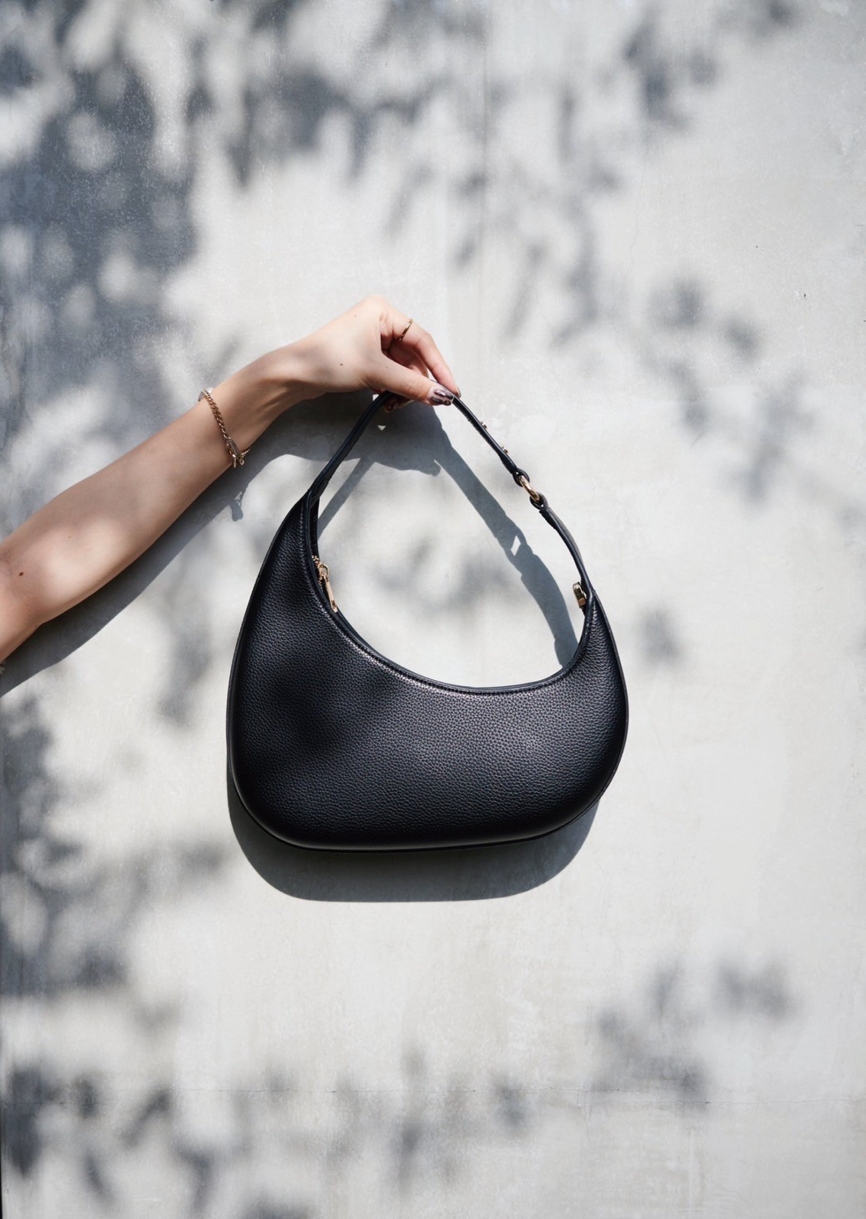 ムーンショルダーバッグ