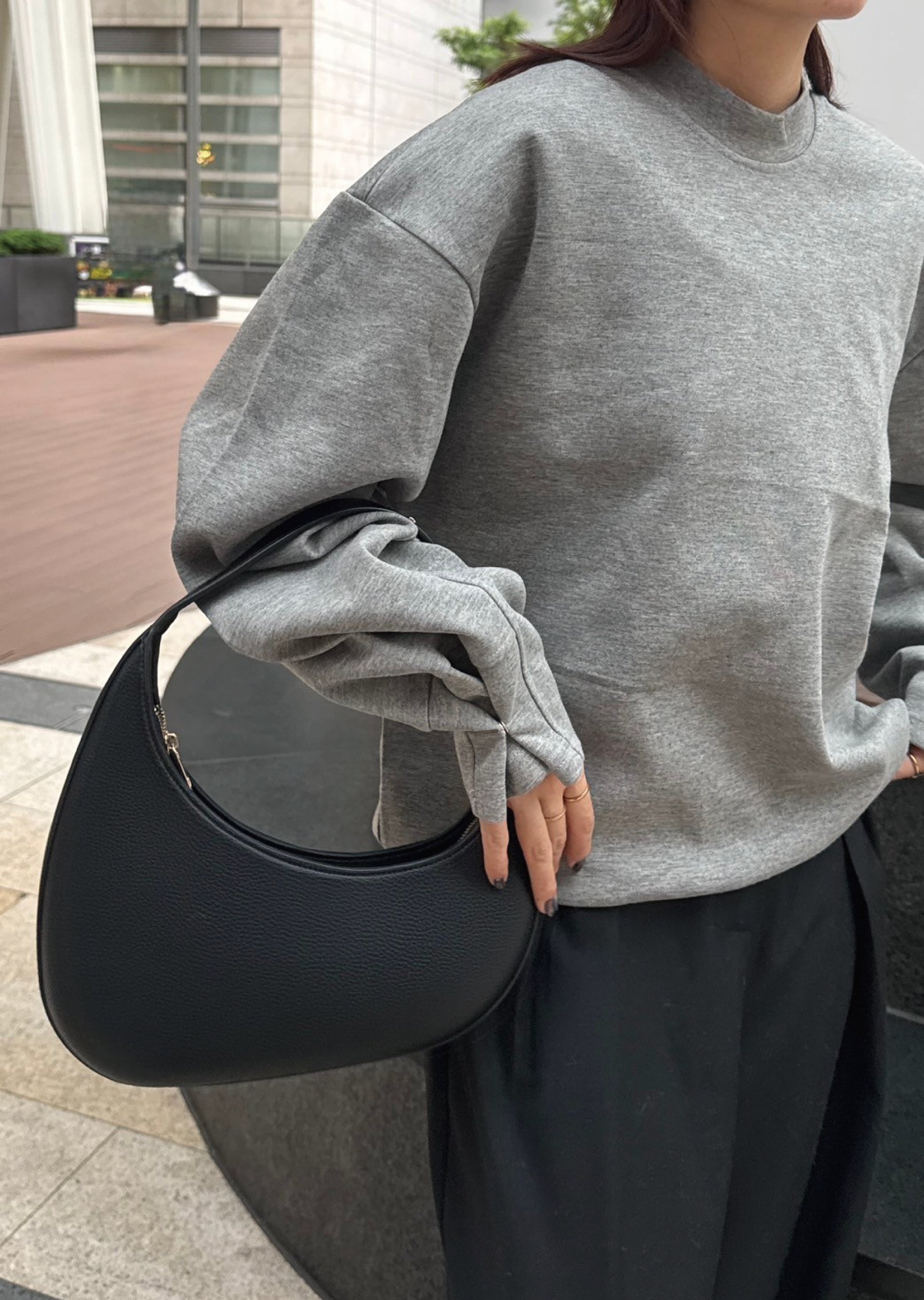 ムーンショルダーバッグ