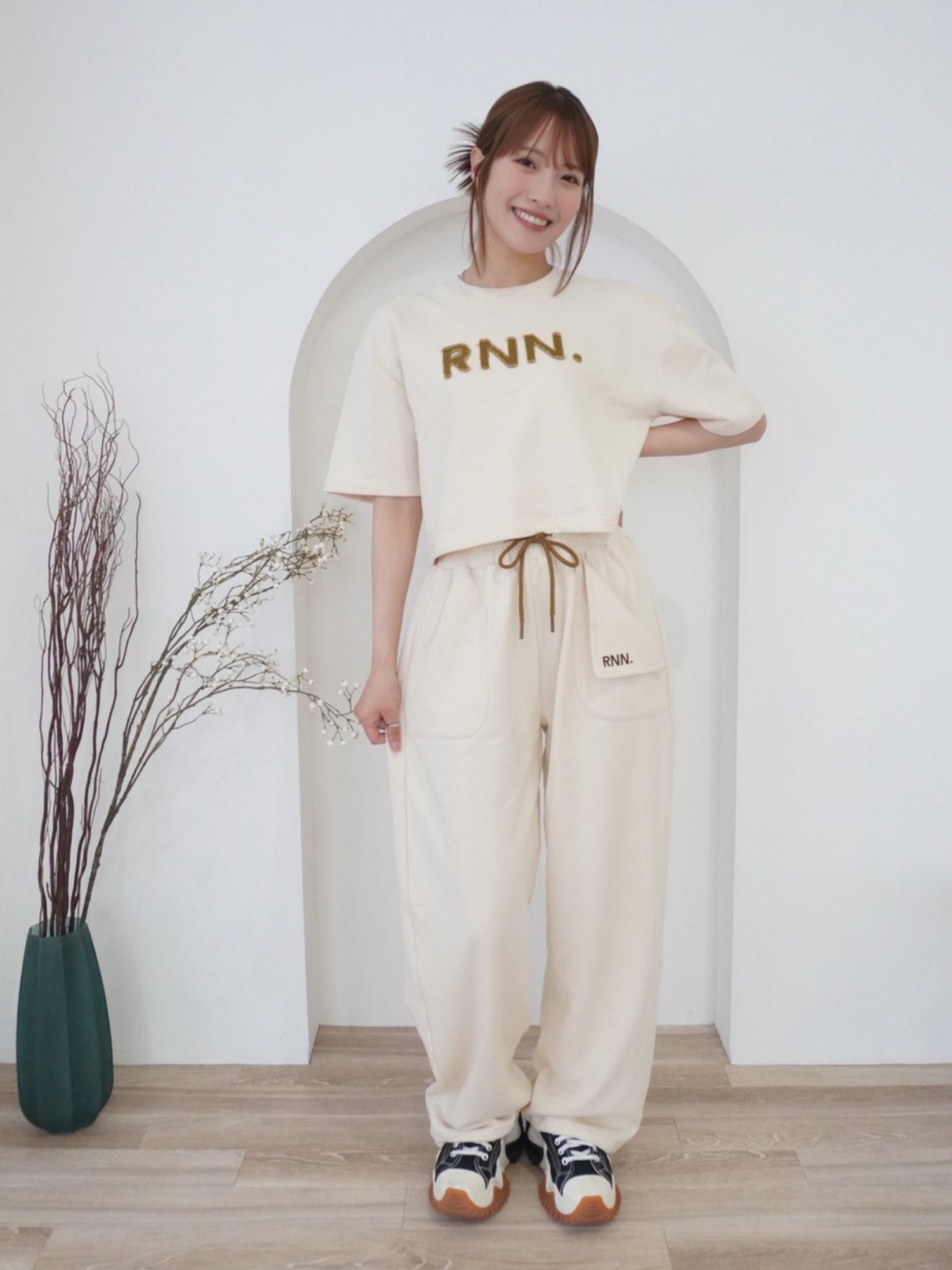 RNNロゴスウェットトップス