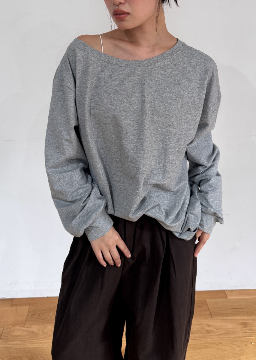 カットオフショルトップス