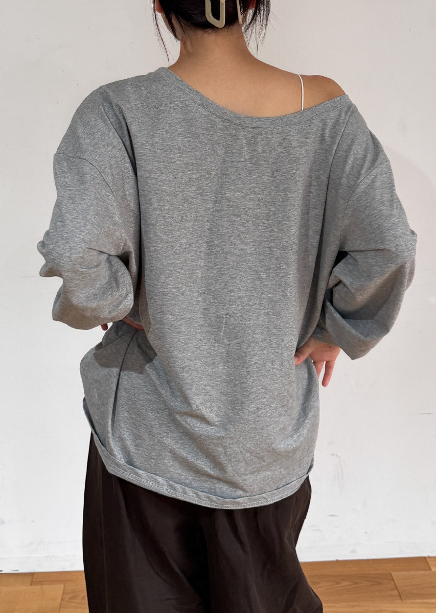 カットオフショルトップス