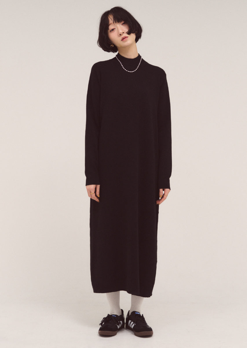 スタンドネックロングワンピース