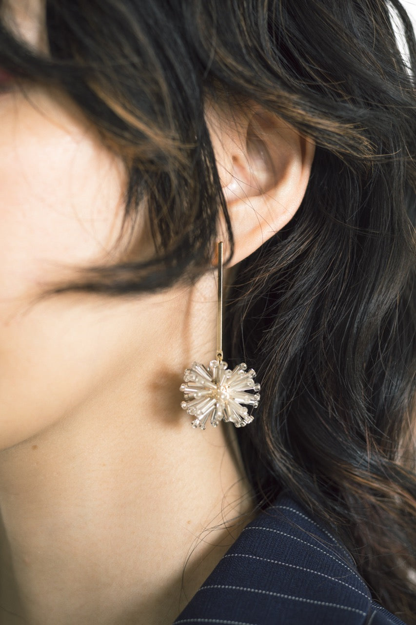 ビーズチャームピアス