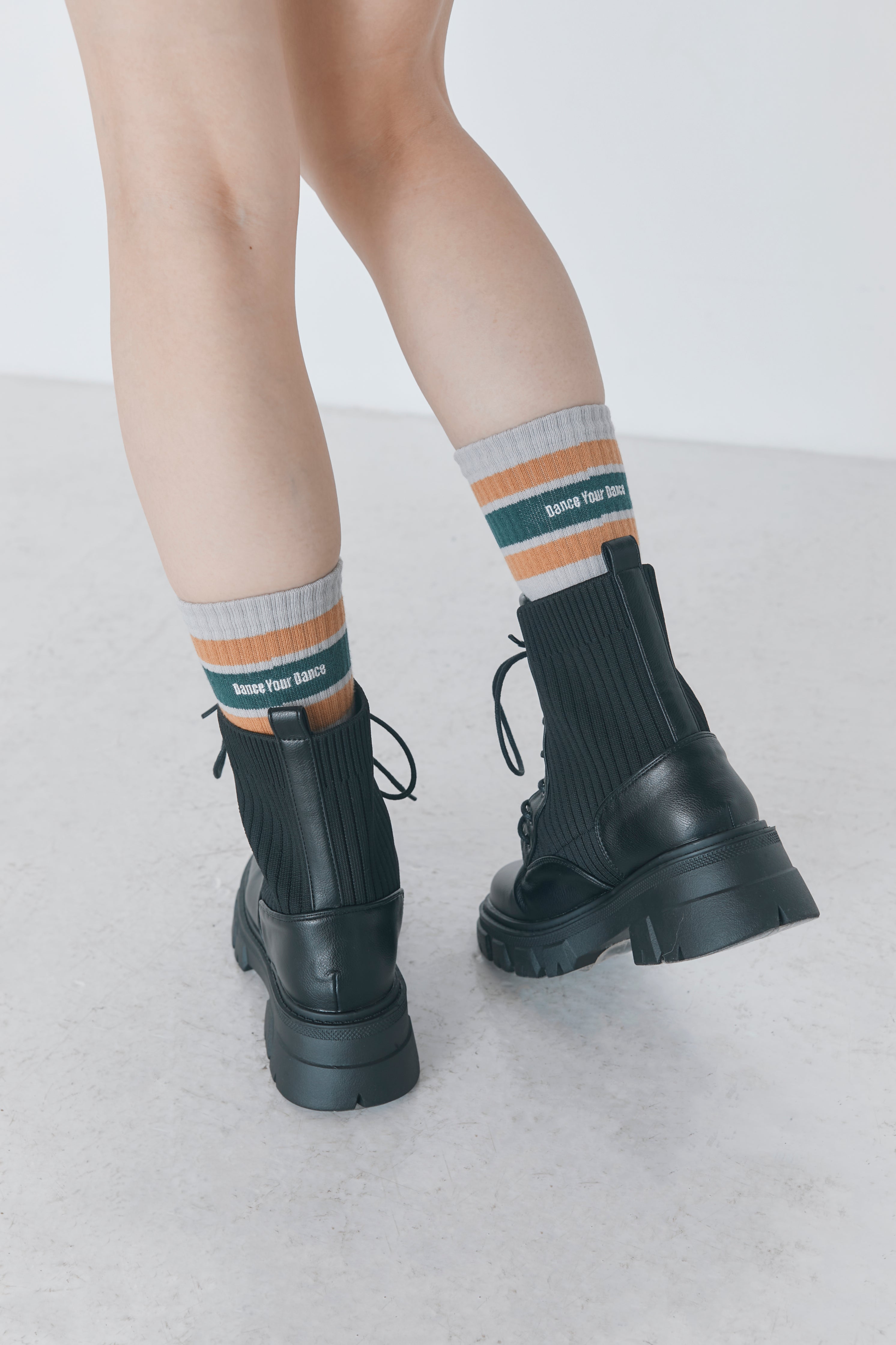 MEMBER produce「Dance Your Dance embroidery Socks」