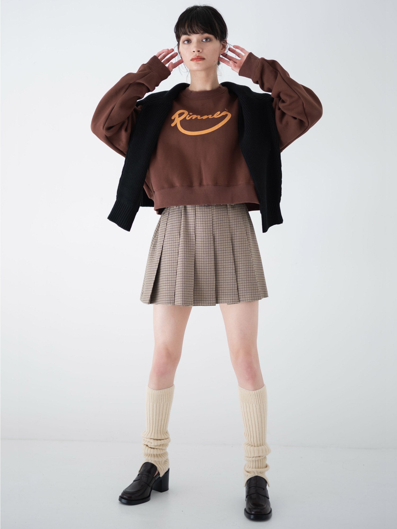 RINNUロゴショートスウェット