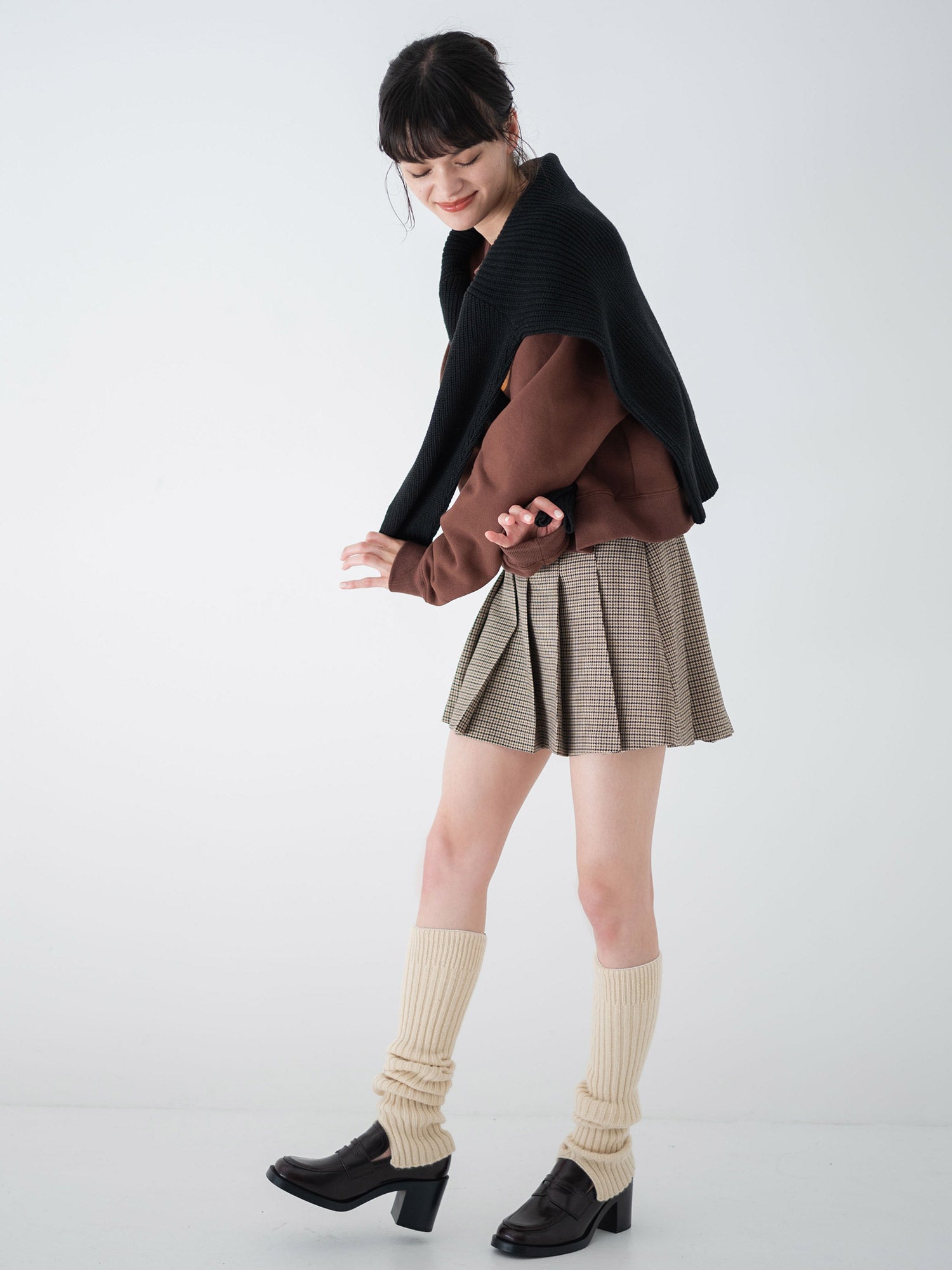 RINNUロゴショートスウェット