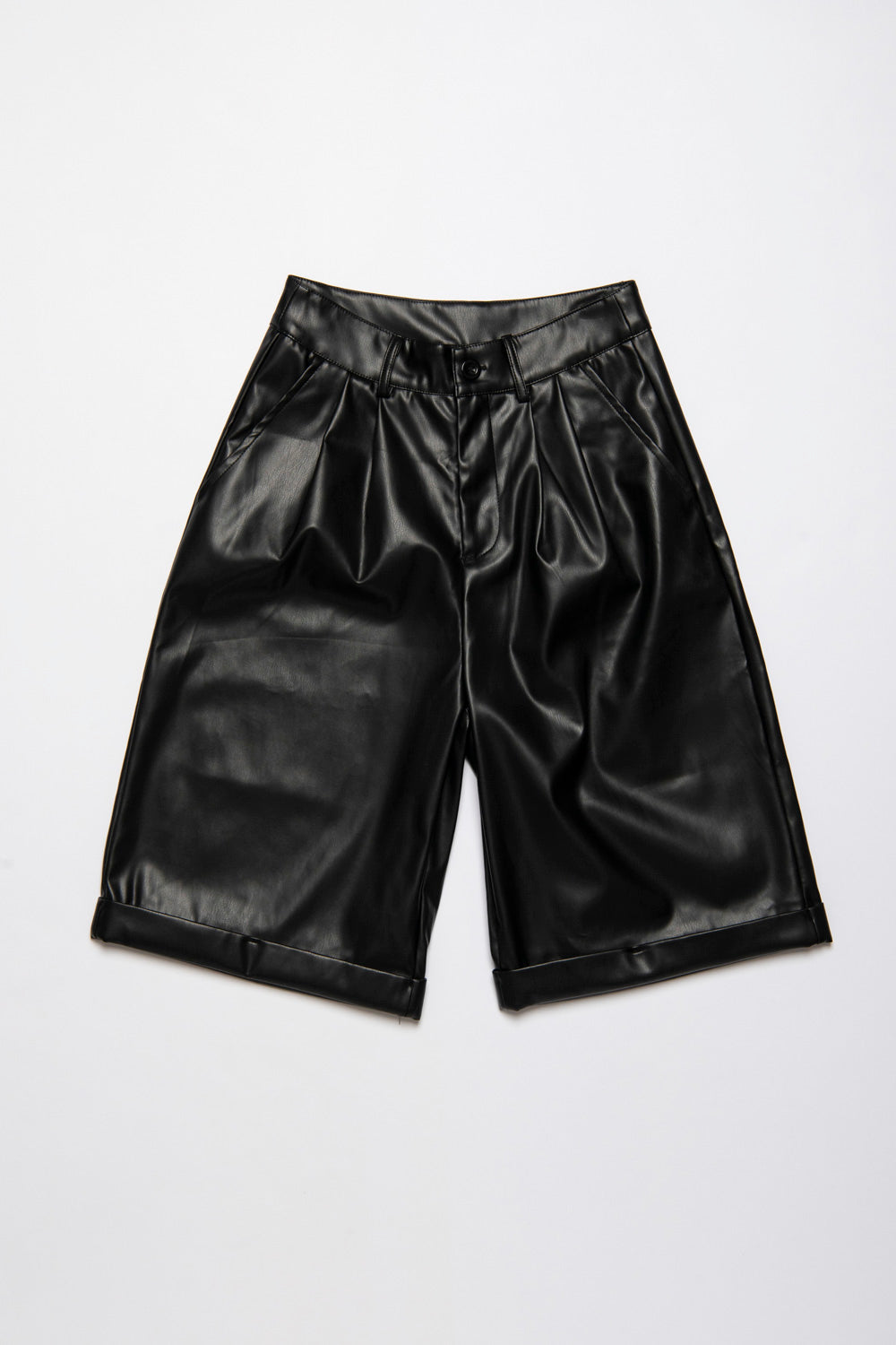 FAUX LEATHER TACK HALF PANTS