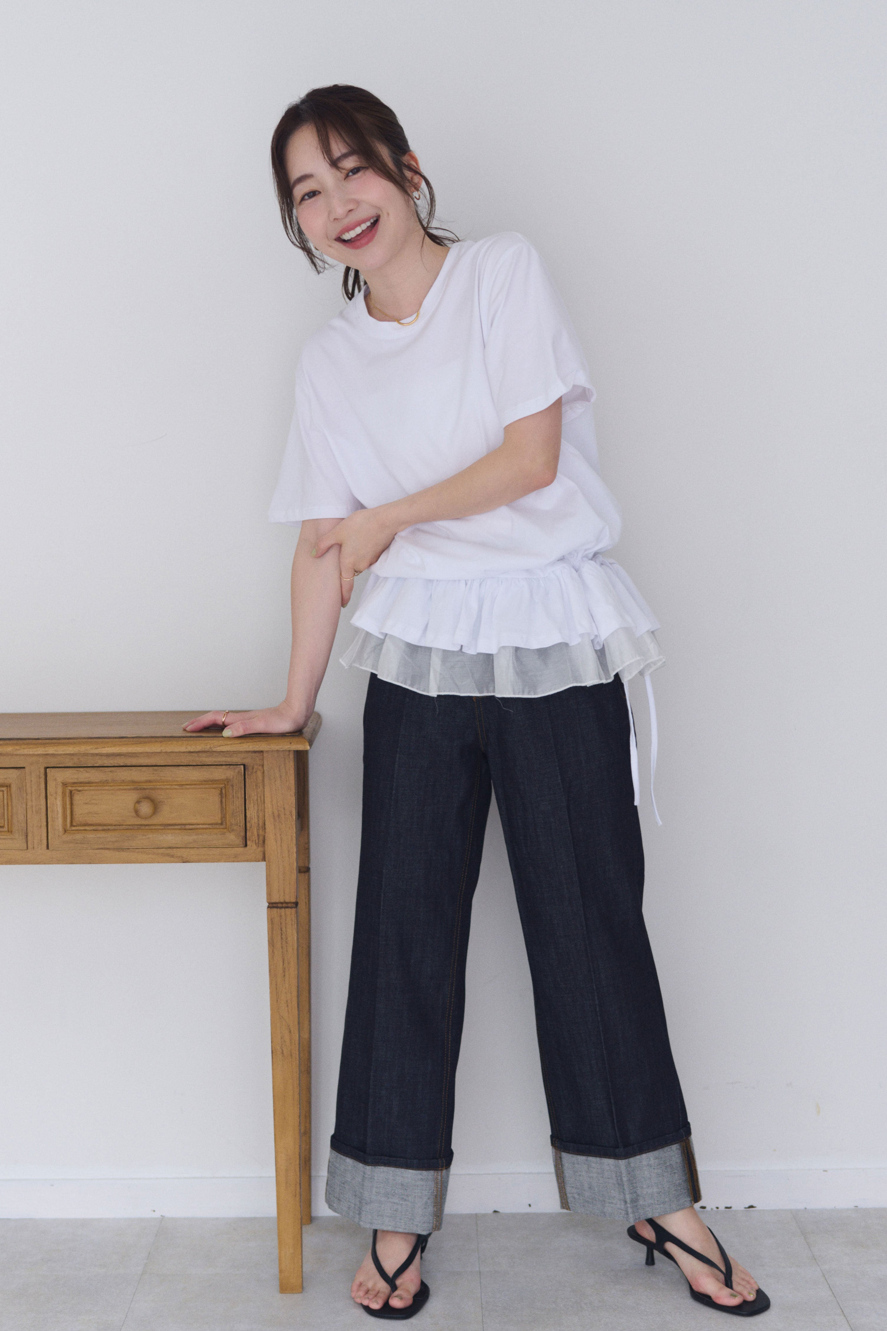 裾フリルリボンTシャツ