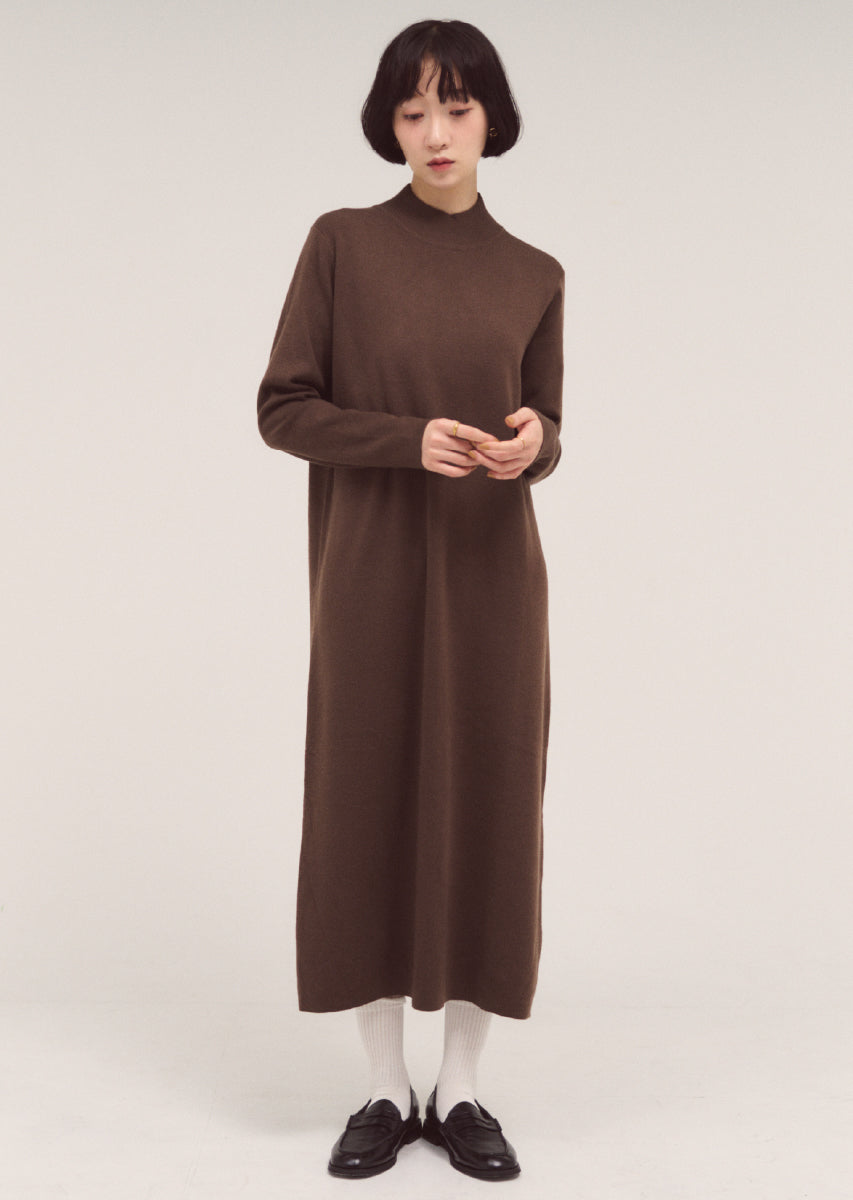 スタンドネックロングワンピース