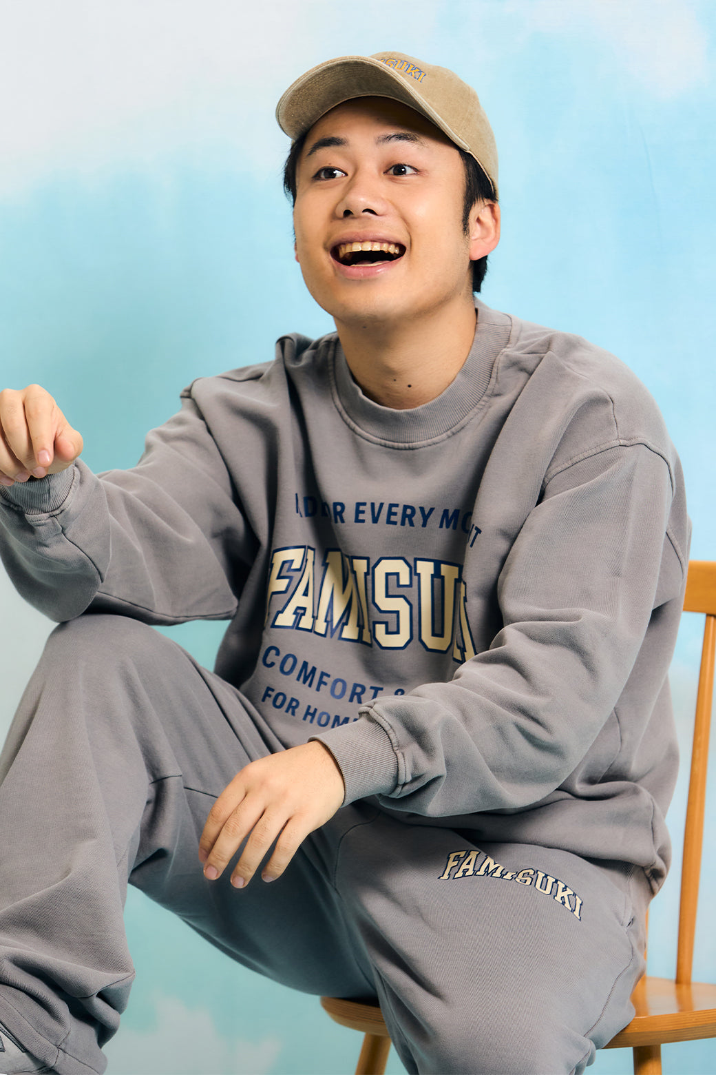 FADE COLLEGE LOGO TOPS