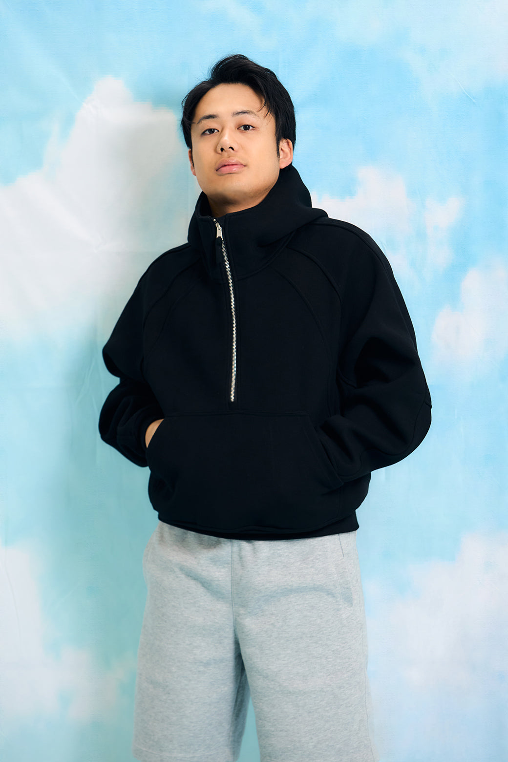 HALF ZIP LOGO HOODIE