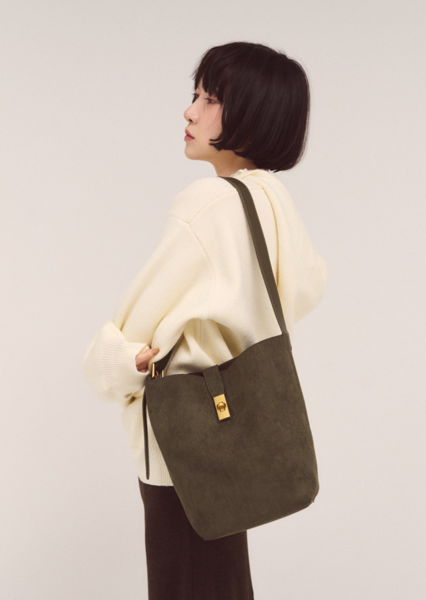 フェイクスエードスクエアバッグ