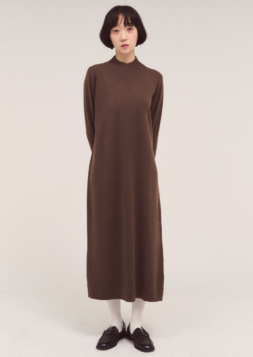 スタンドネックロングワンピース