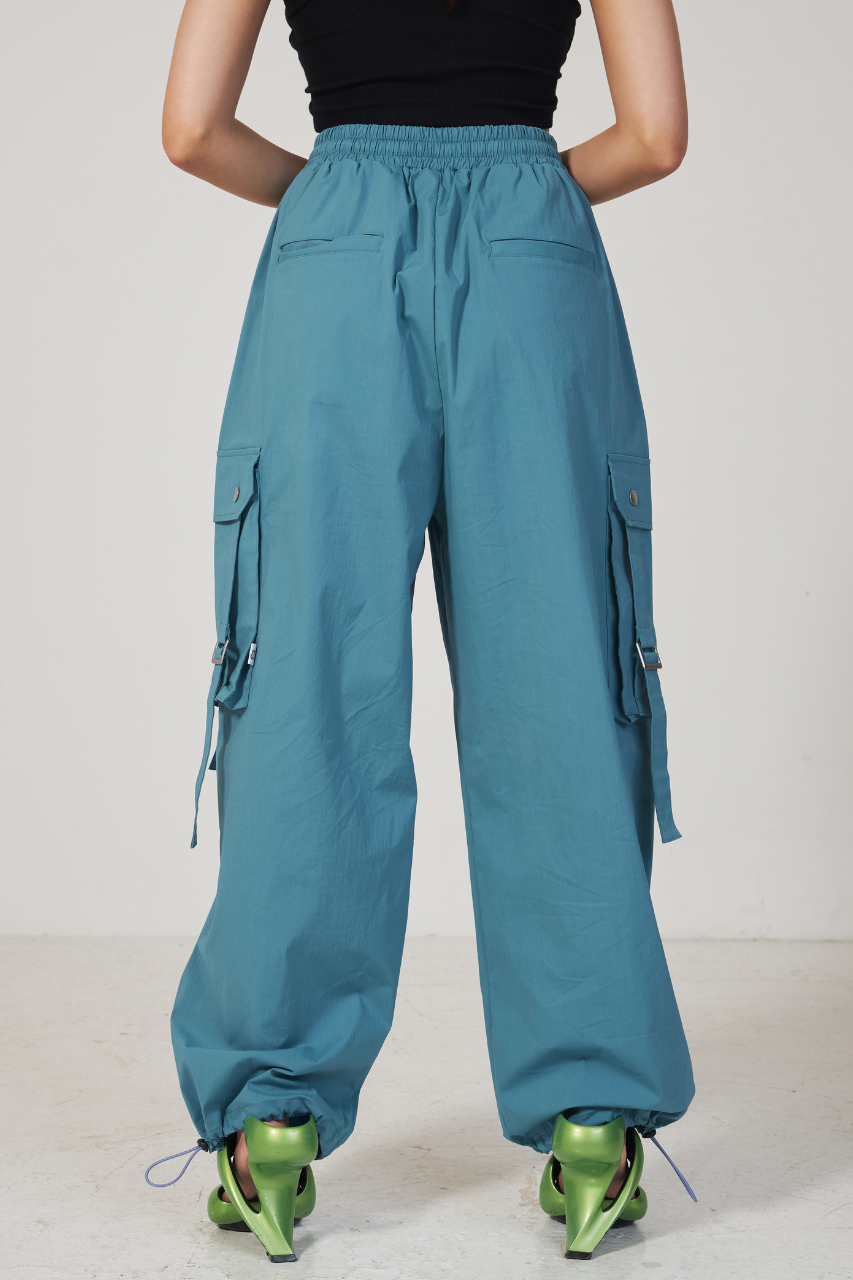 サイドポケットナイロンワイドパンツ