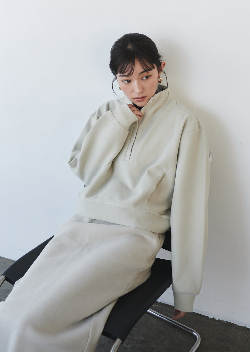 ハイネックスウェットセットアップ