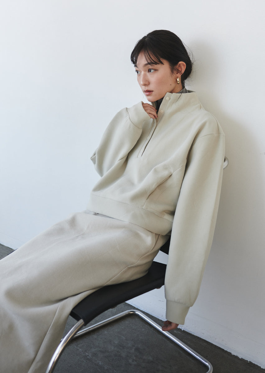 ハイネックスウェットセットアップ