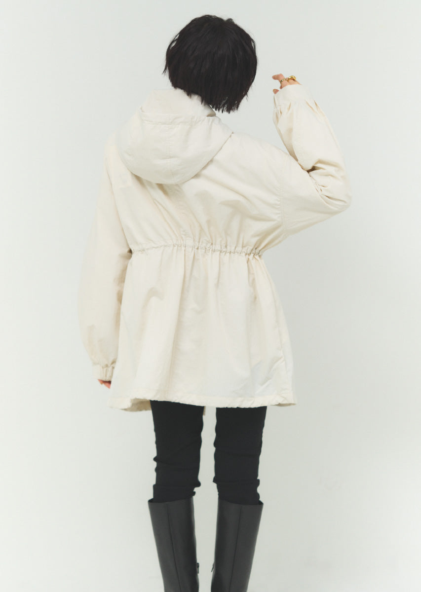 ナイロンミディマウンテンパーカー