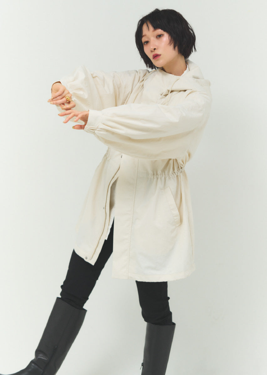 ナイロンミディマウンテンパーカー