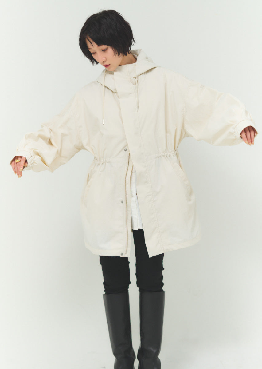 ナイロンミディマウンテンパーカー