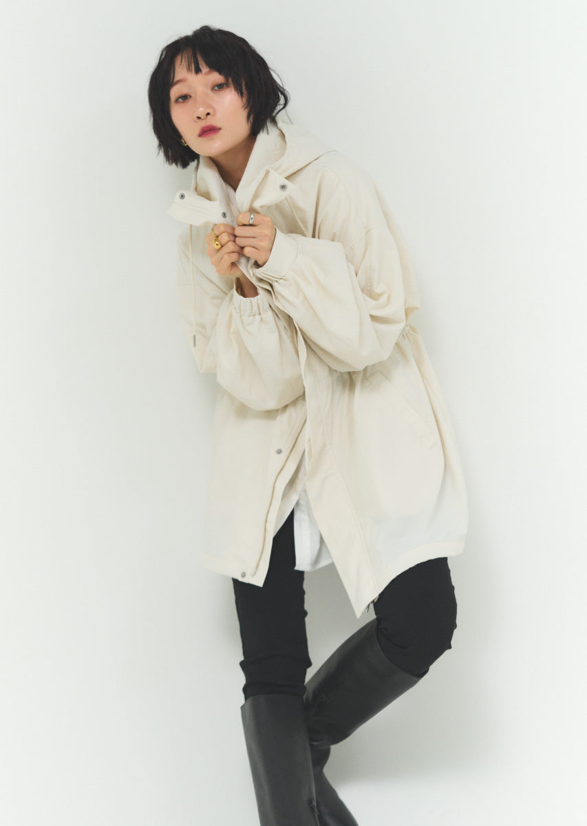 ナイロンミディマウンテンパーカー