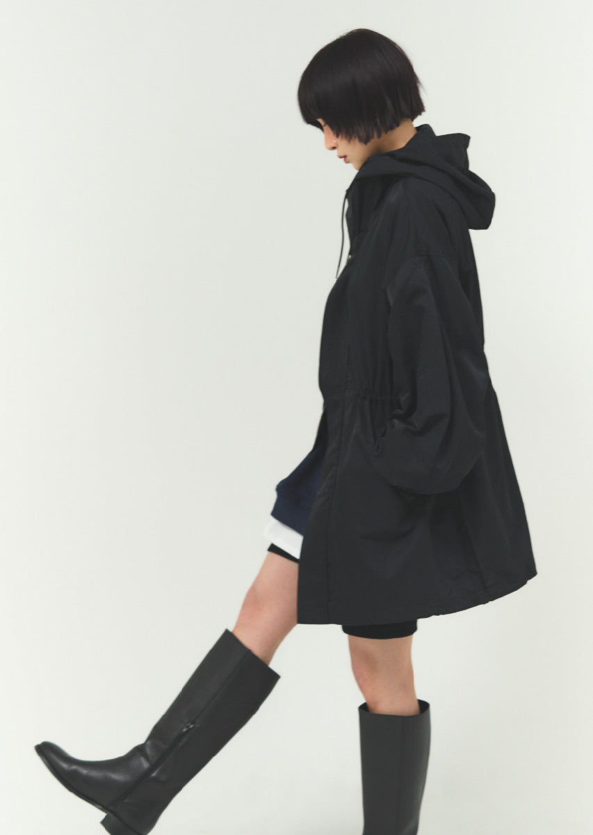 ナイロンミディマウンテンパーカー