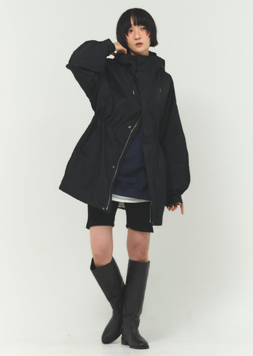 ナイロンミディマウンテンパーカー