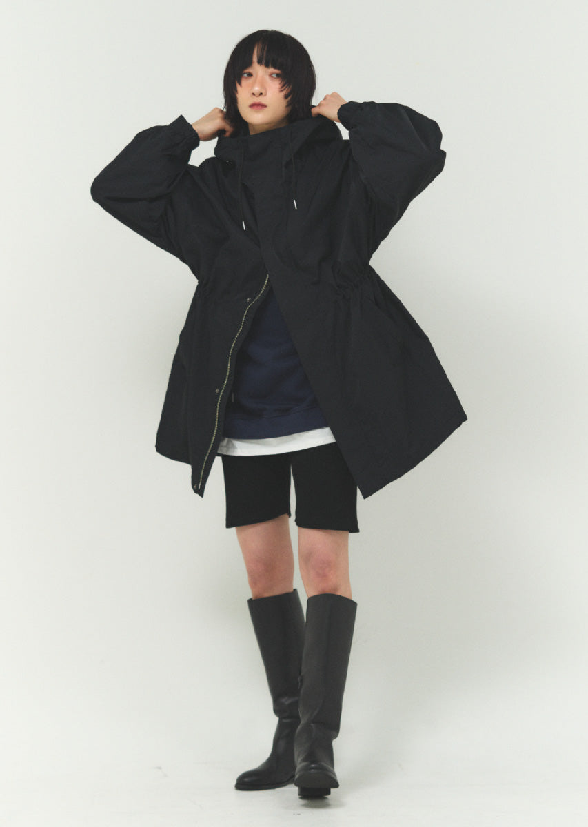 ナイロンミディマウンテンパーカー