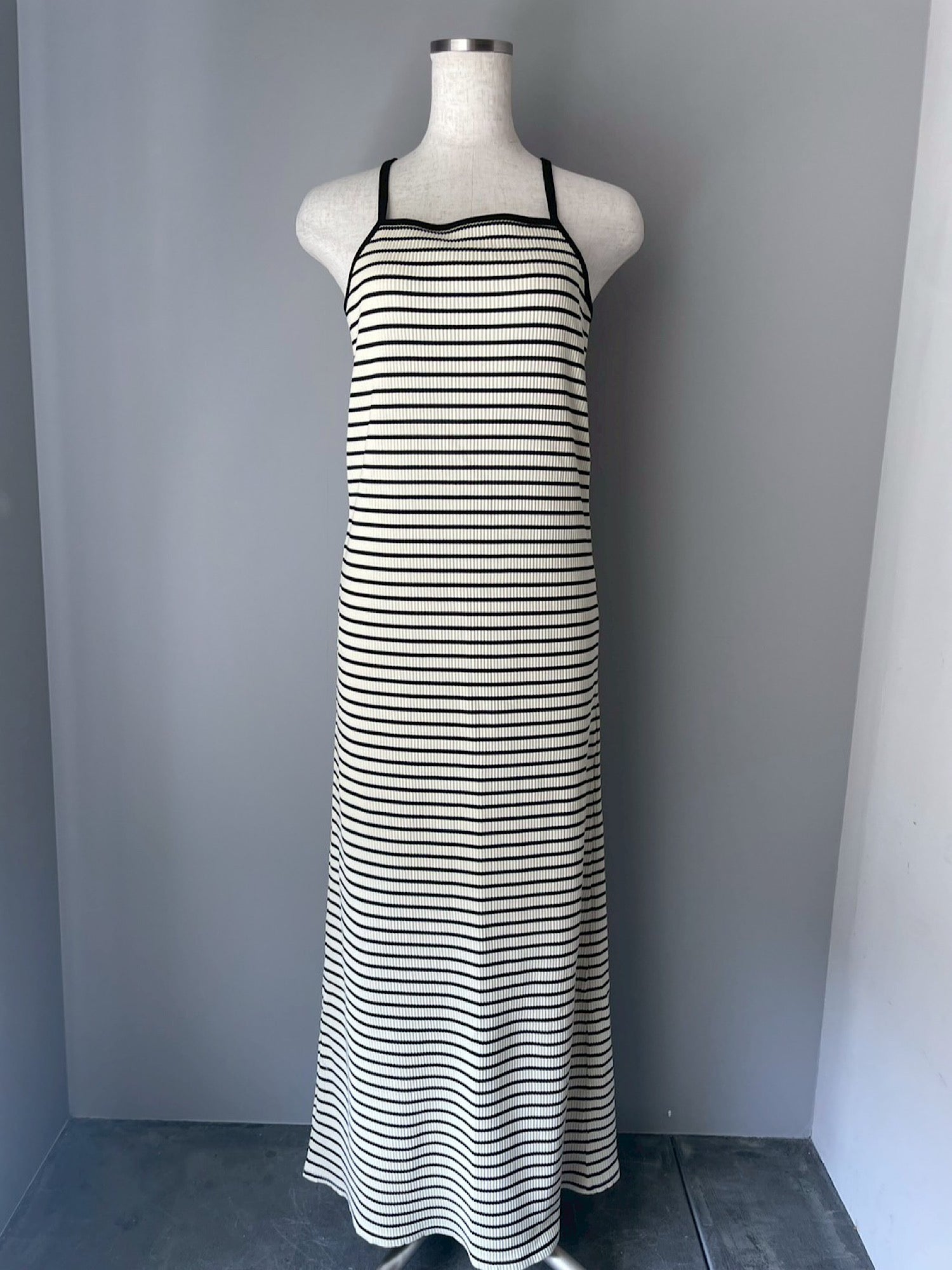 halter neck rib maxi dress with inner bra