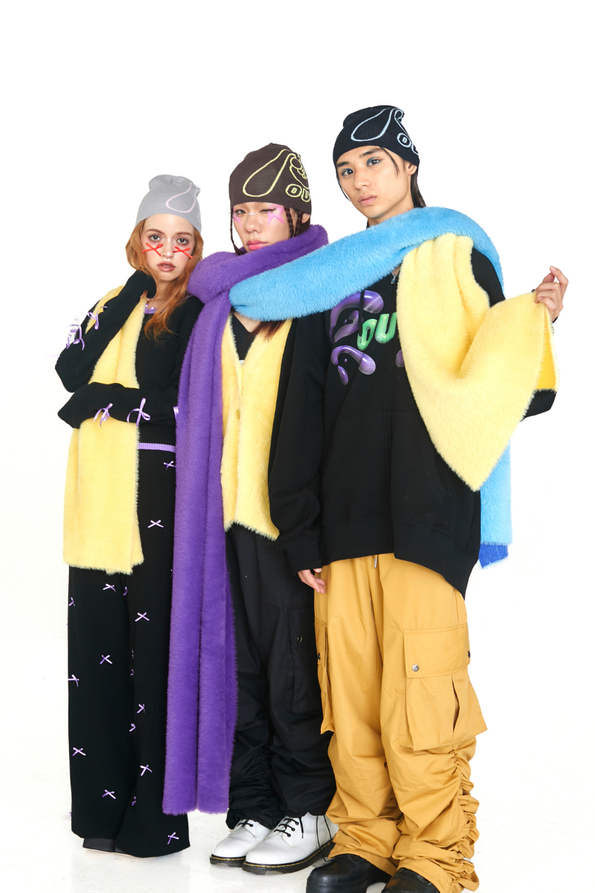 FEATHER YARN BIG MUFFLER