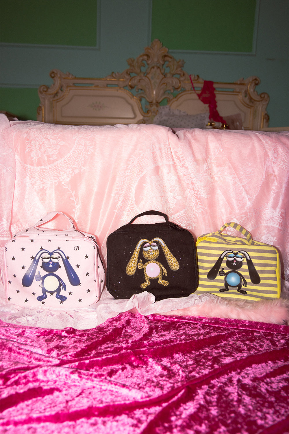 26AW BIGGIE VANITY POUCH