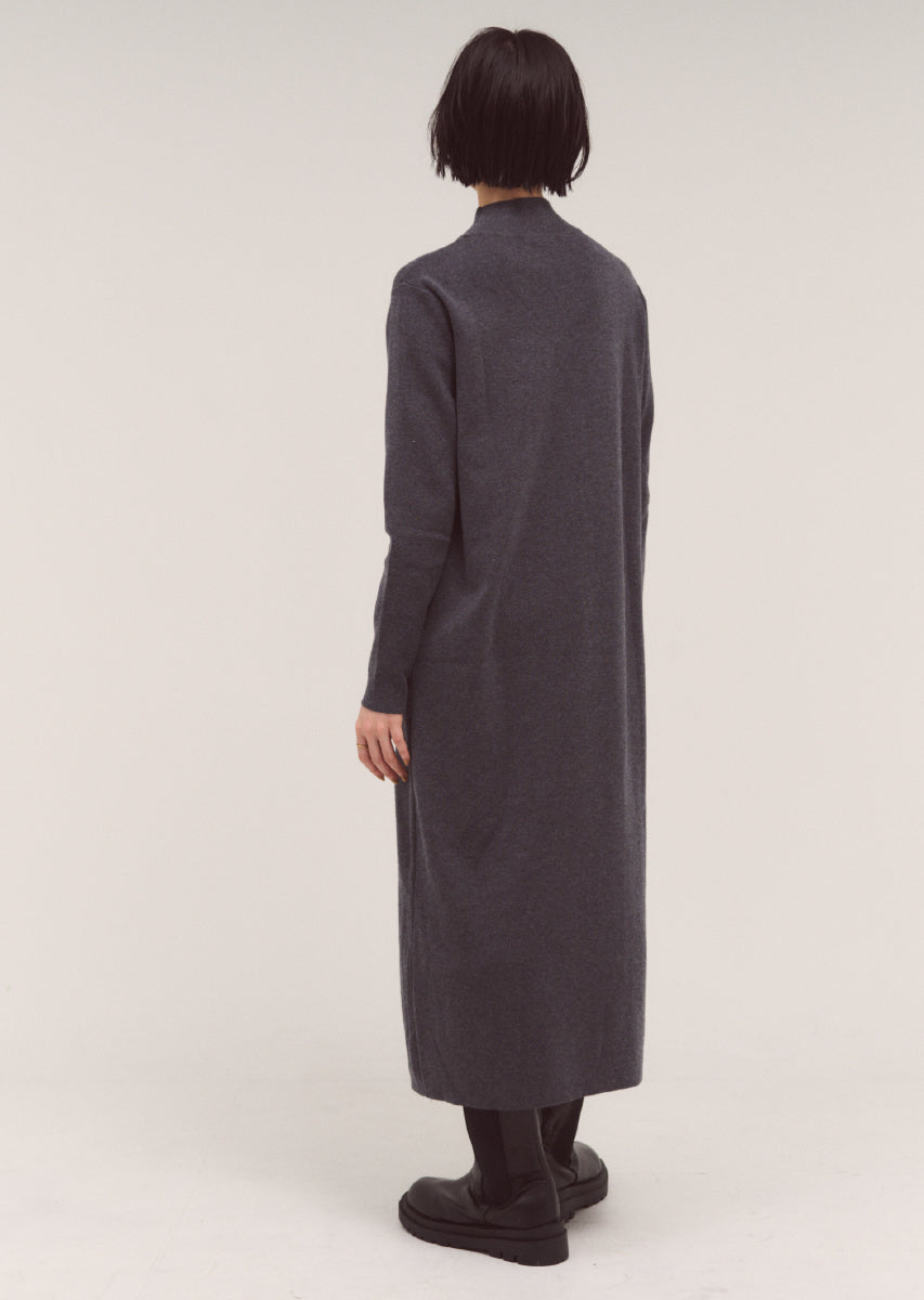 スタンドネックロングワンピース
