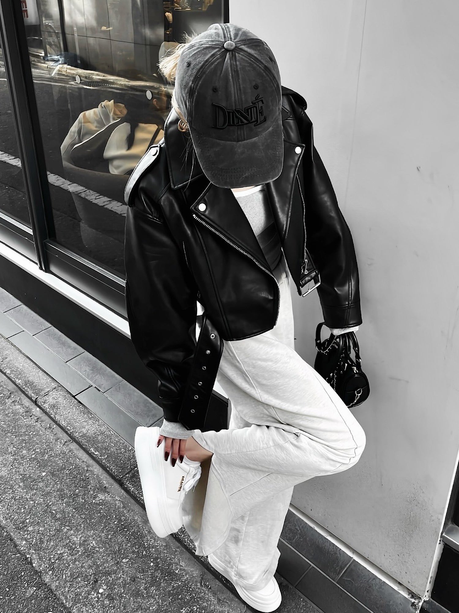 DIANTÉ logo sole sneakers