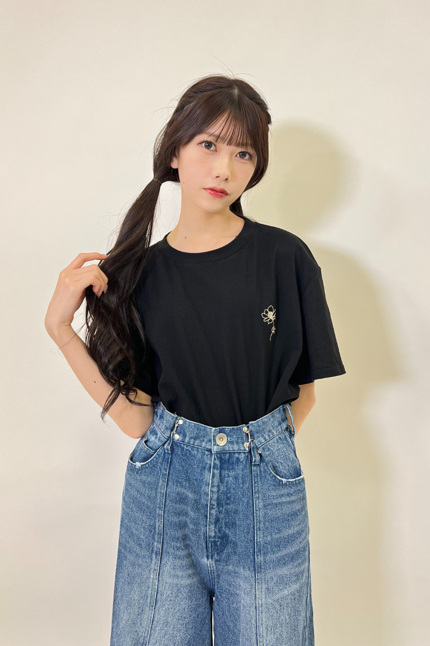 【半袖】チョコレートコスモス刺繍Tシャツ