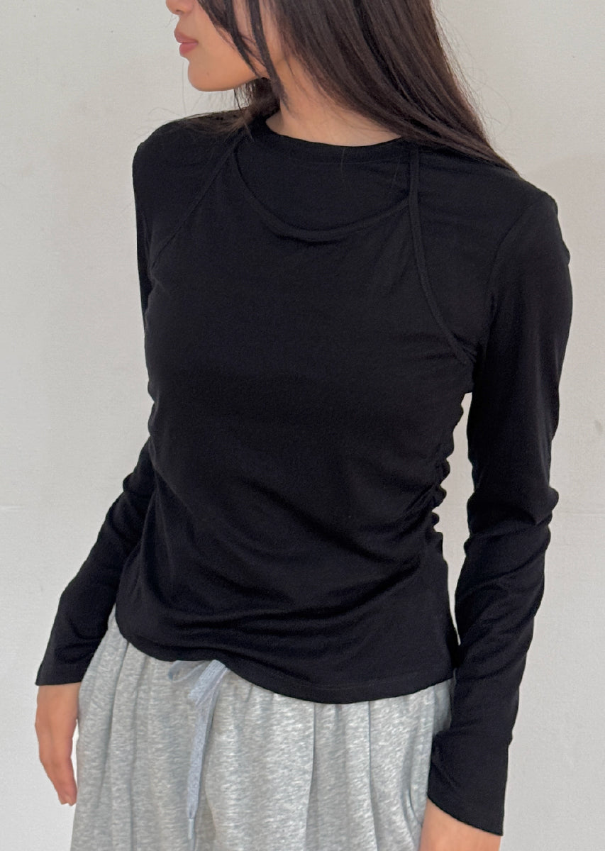 ホルターネックトップス