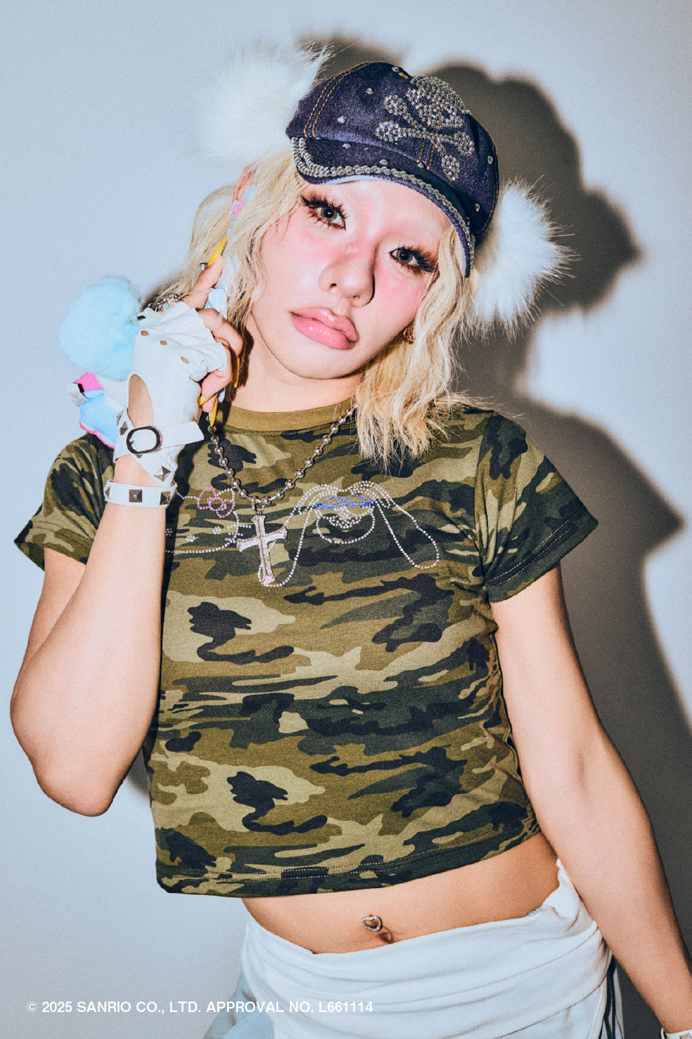 HELLO KITTY BG RHINESTONE TEE
