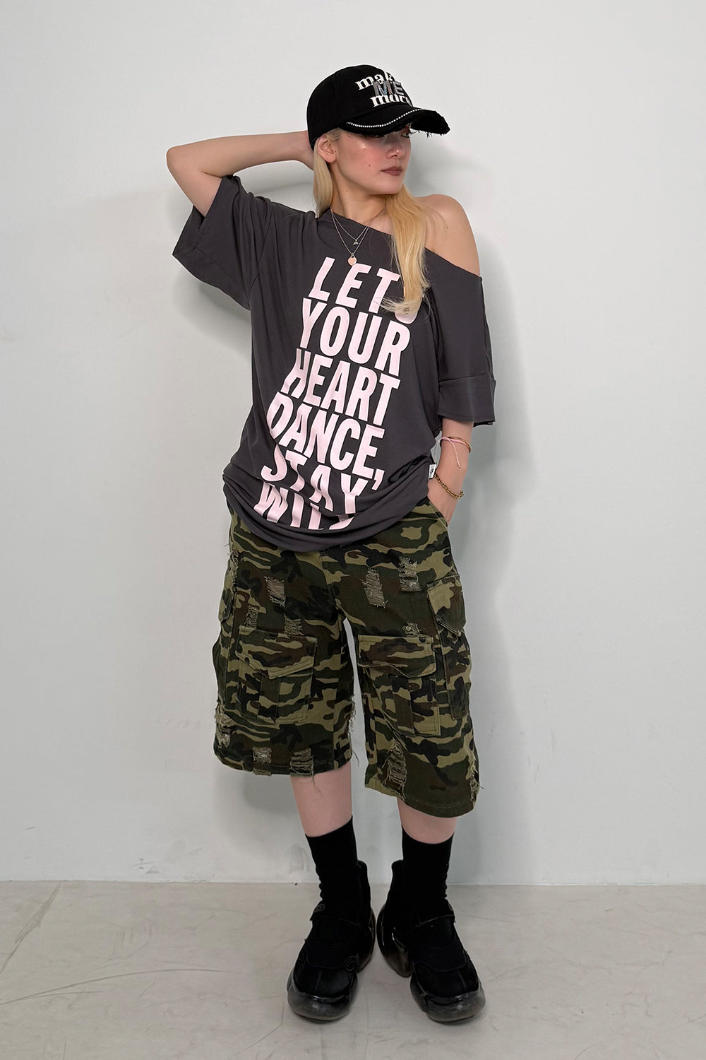 LOGO LOOSE TEE