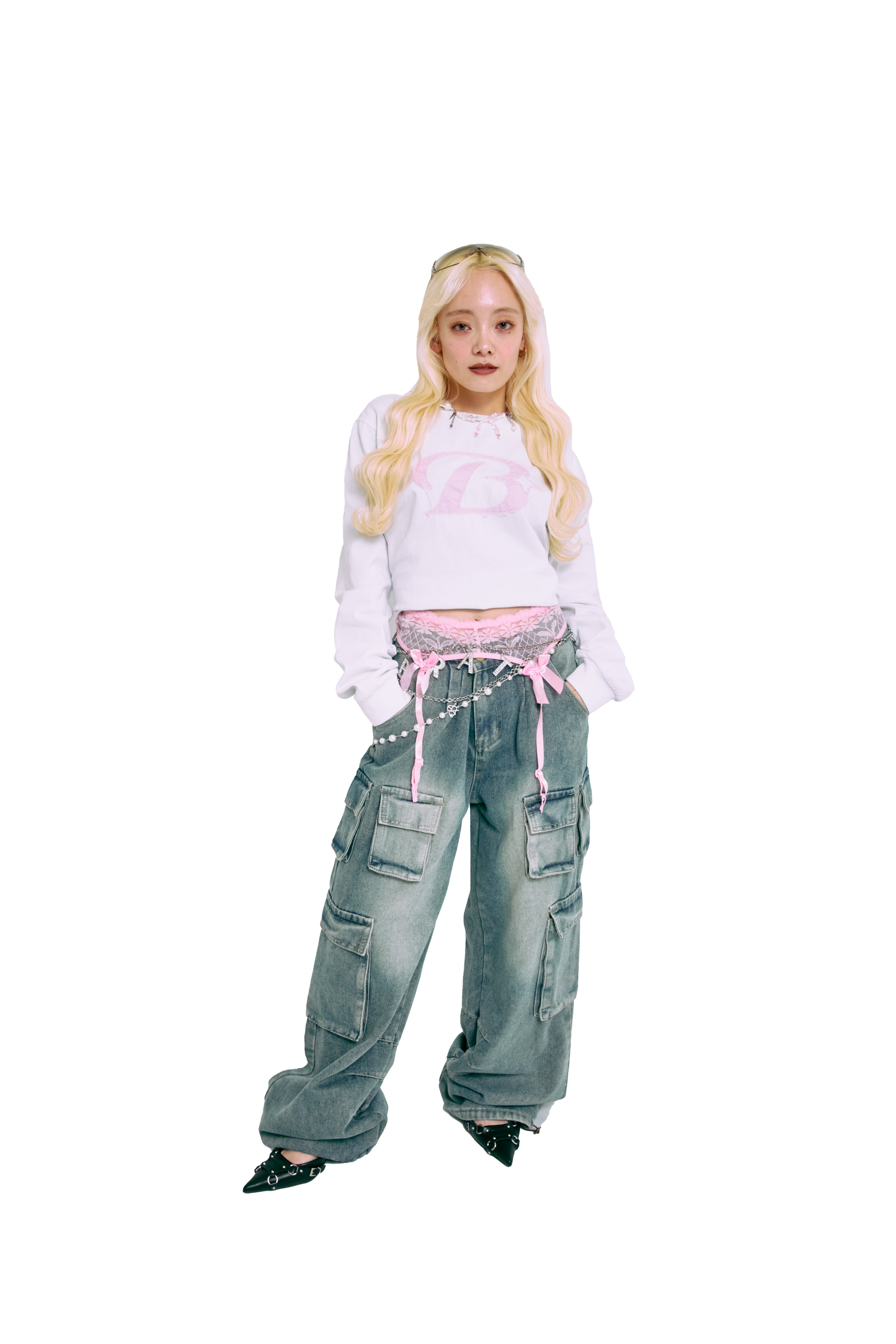 B ICON EMBROIDERED PATCH PULLOVER