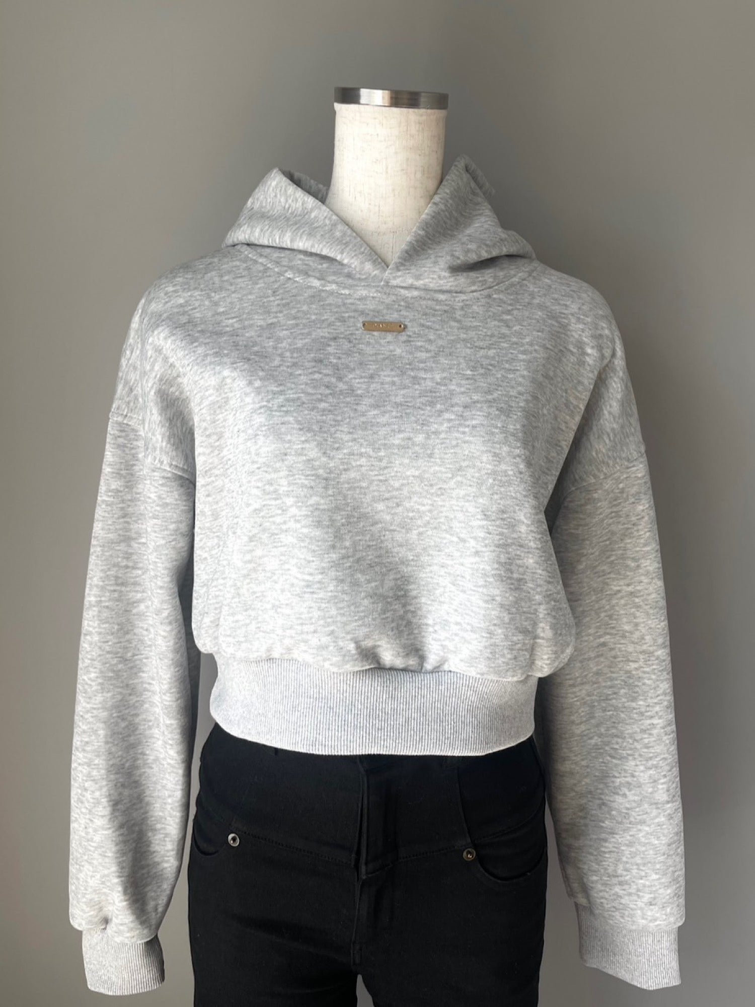 Initial plate cropped hoodie