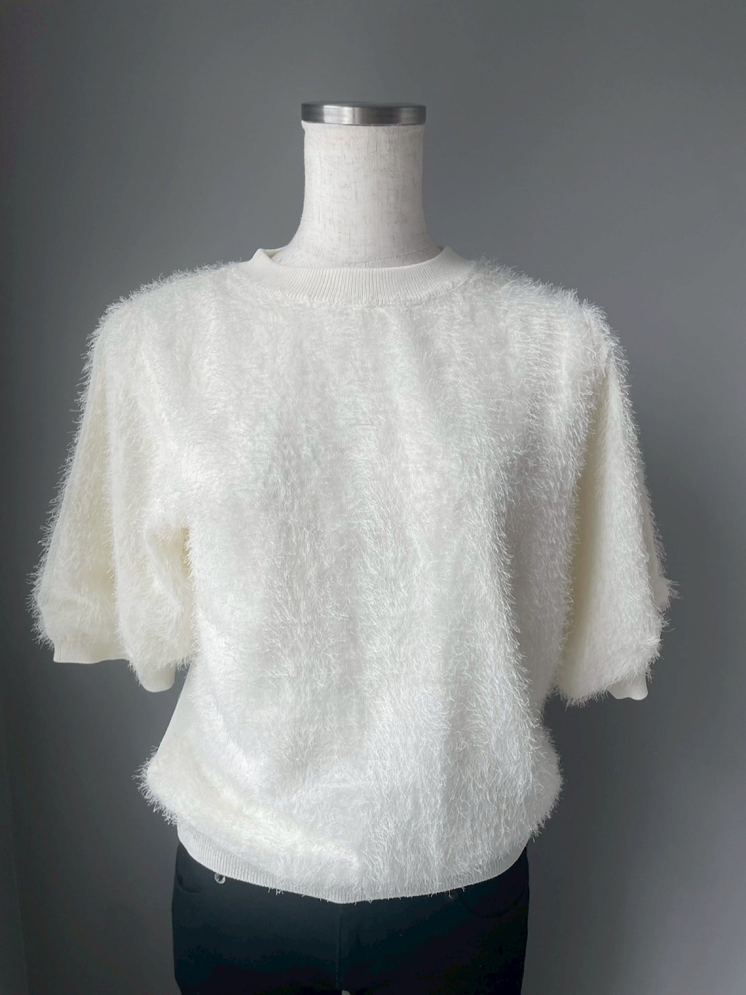 Sheer jacquard half sleeve knit