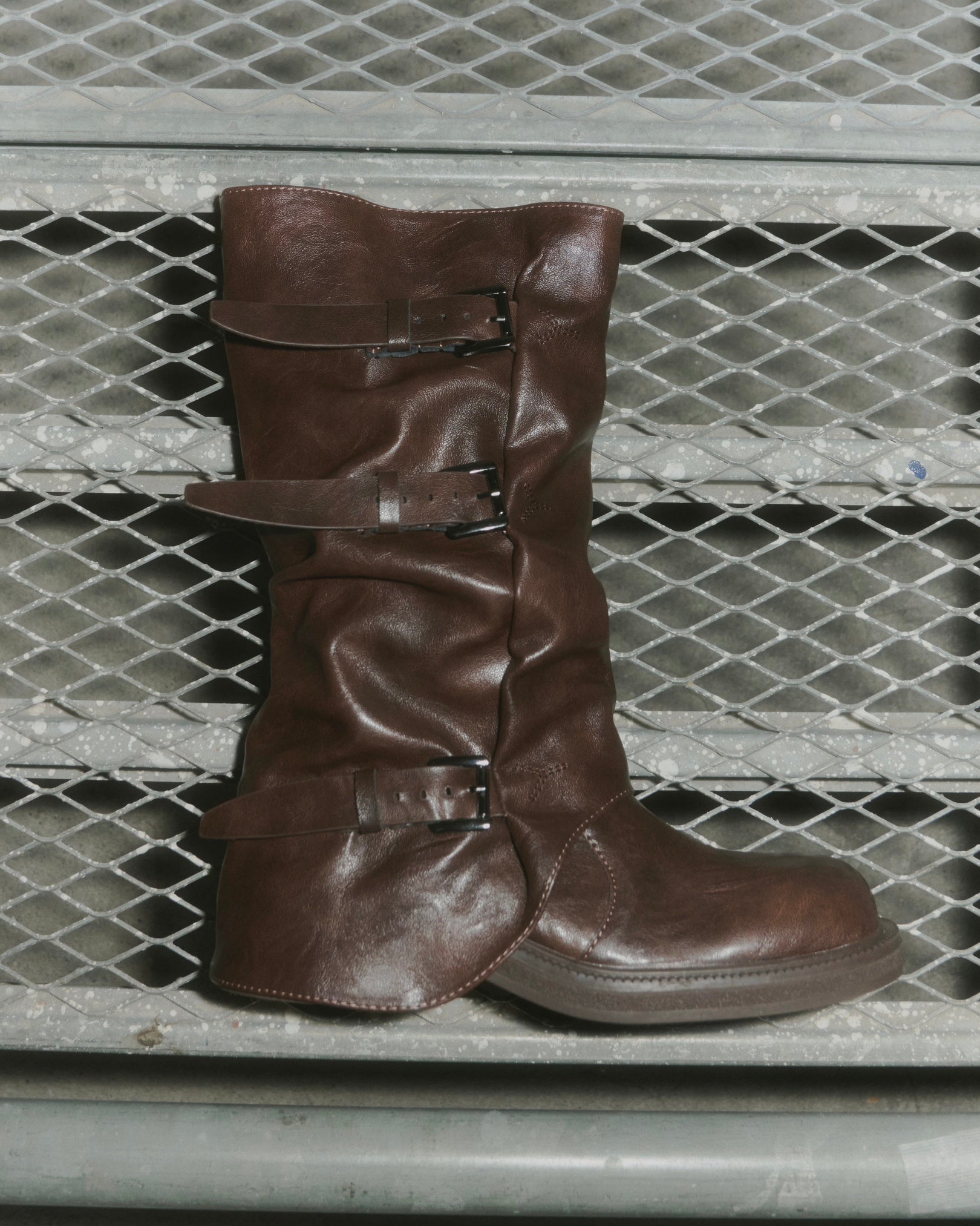 バックルカバーロングブーツ