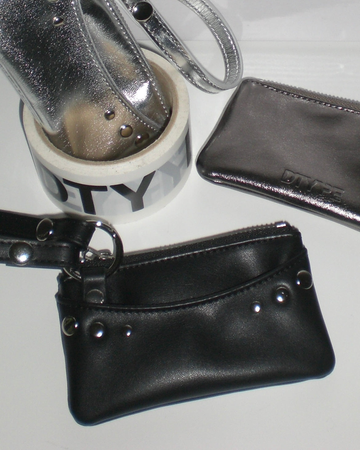 【先行販売商品】スタッズカードケース