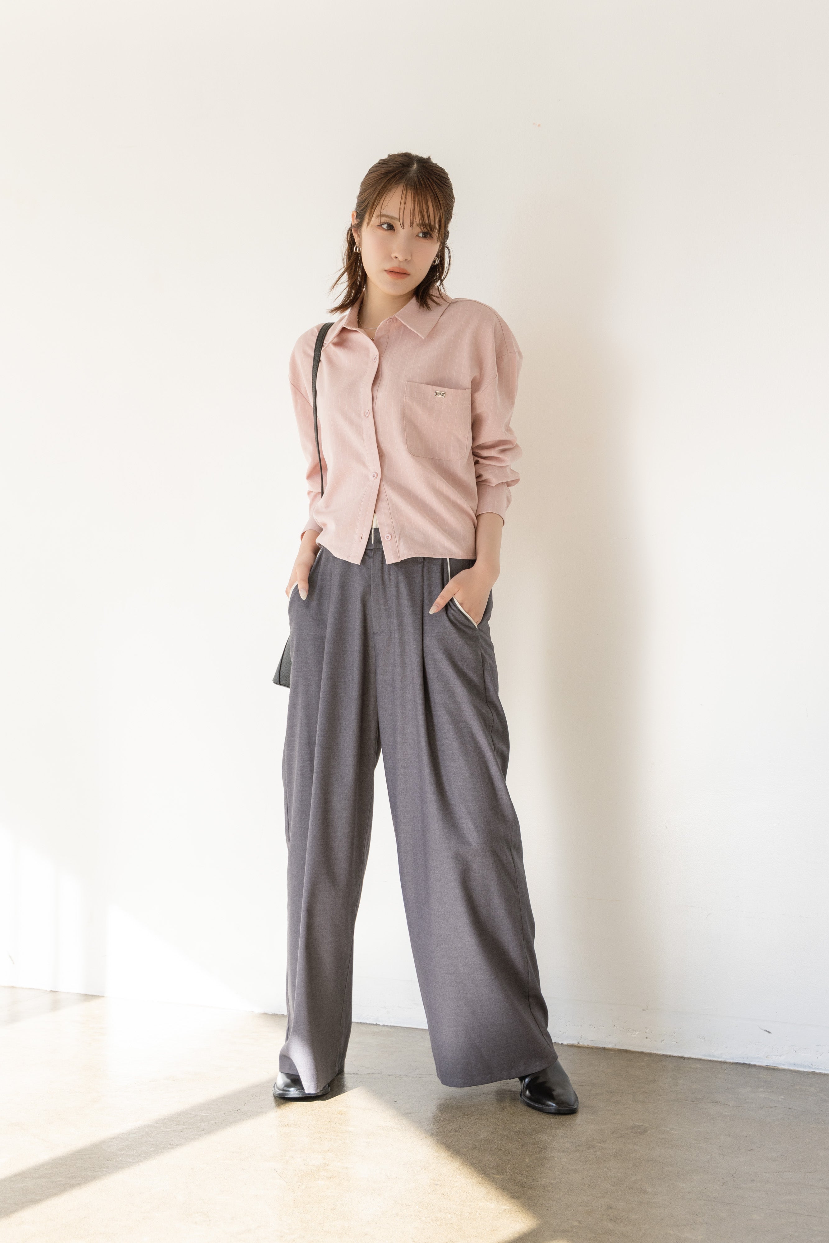 クロップドシャツ