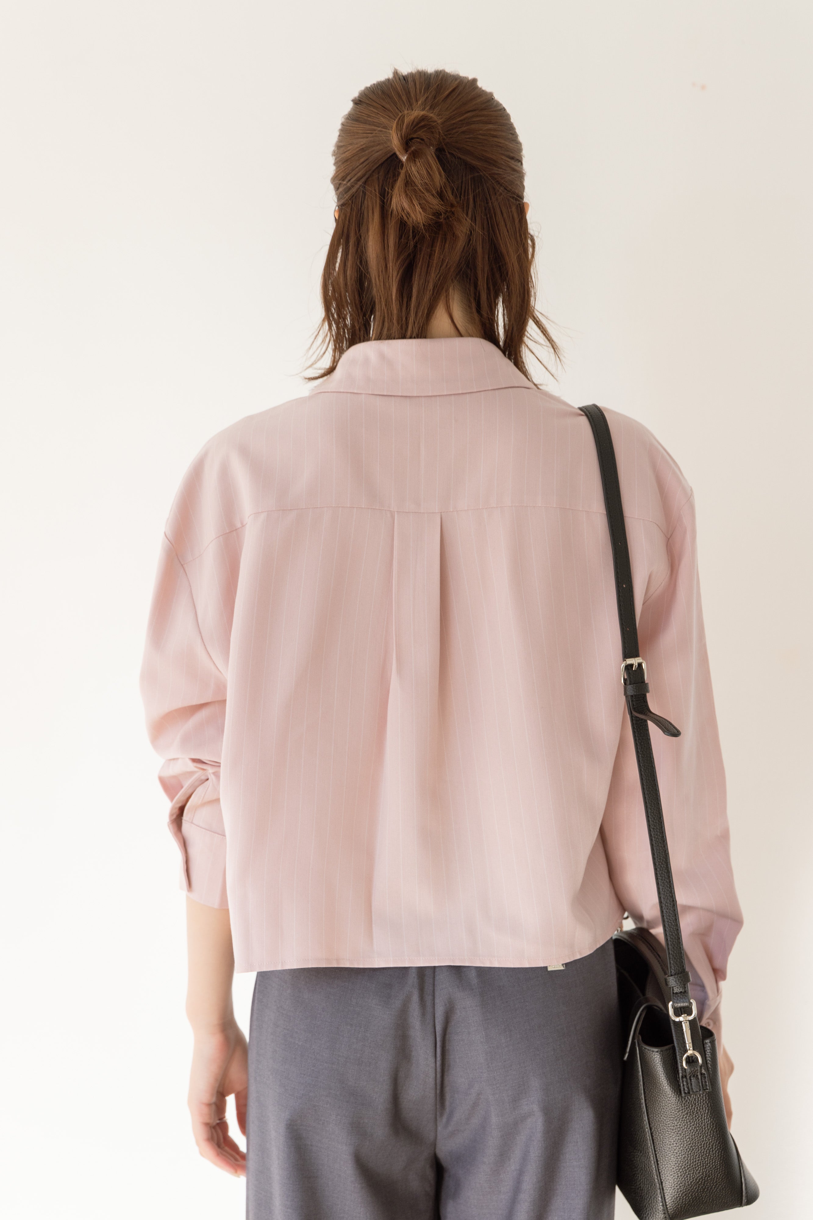 クロップドシャツ