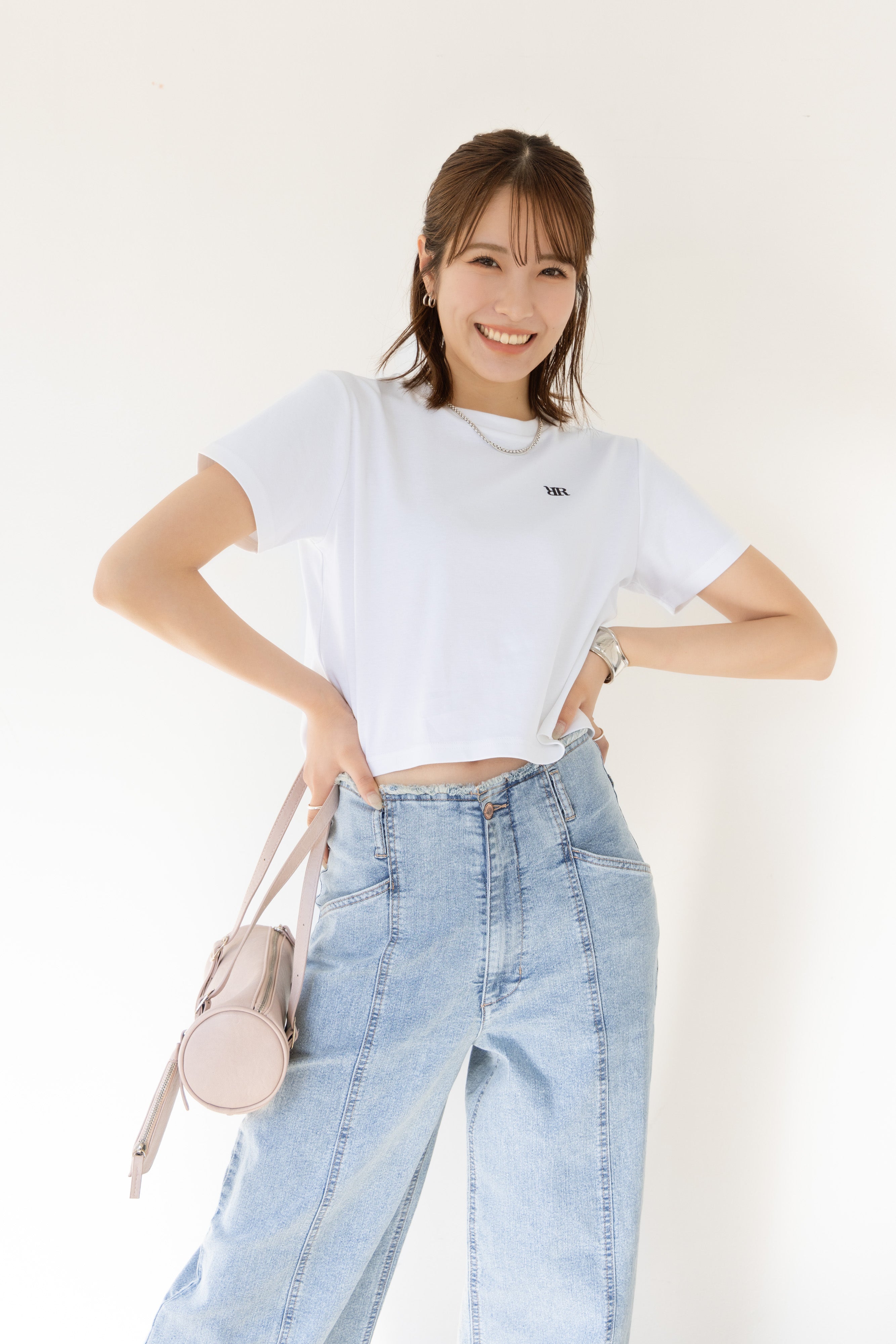 RNワンポイント刺繍クロップドTシャツ