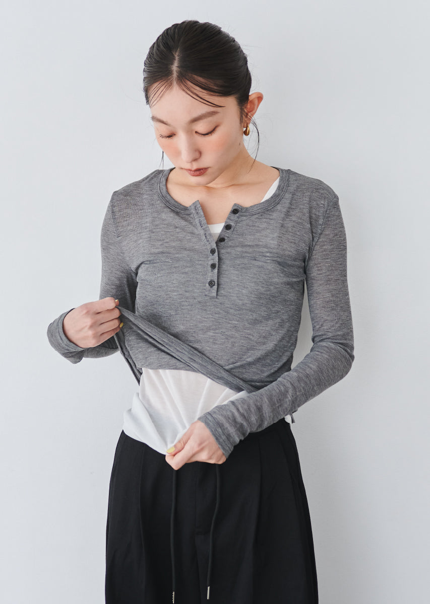ヘンリーネックレイヤードシアートップス