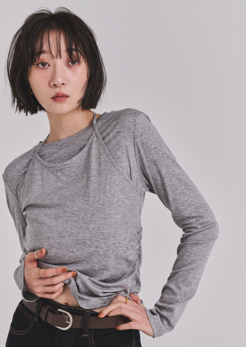 ホルターネックトップス